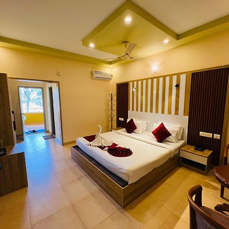 וואיאנאד Karapuzha Village Resort מראה חיצוני תמונה