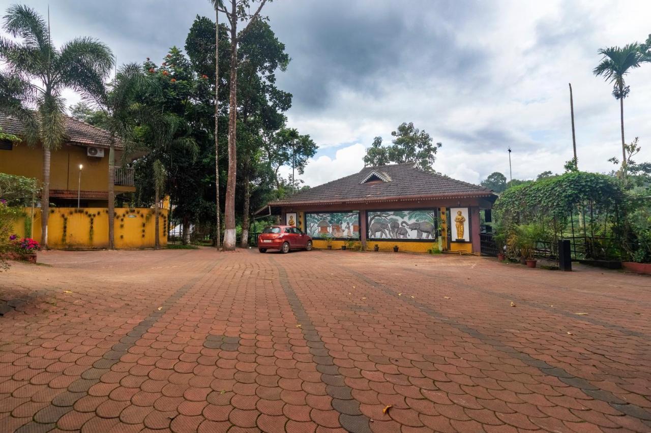 וואיאנאד Karapuzha Village Resort מראה חיצוני תמונה