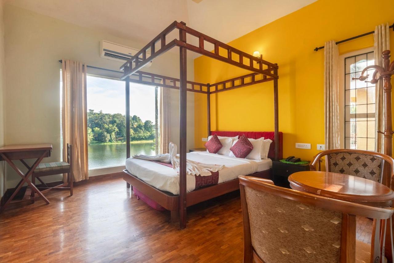 וואיאנאד Karapuzha Village Resort מראה חיצוני תמונה