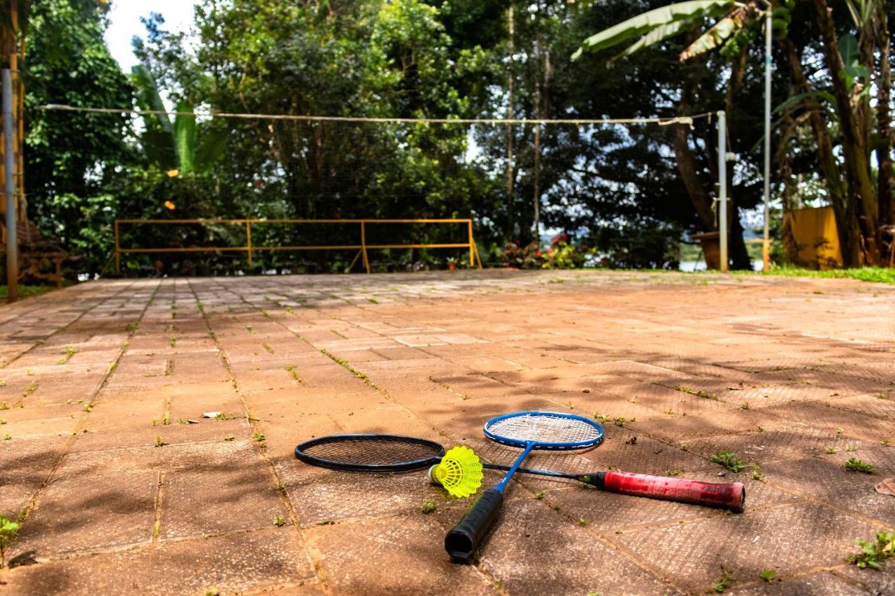 וואיאנאד Karapuzha Village Resort מראה חיצוני תמונה