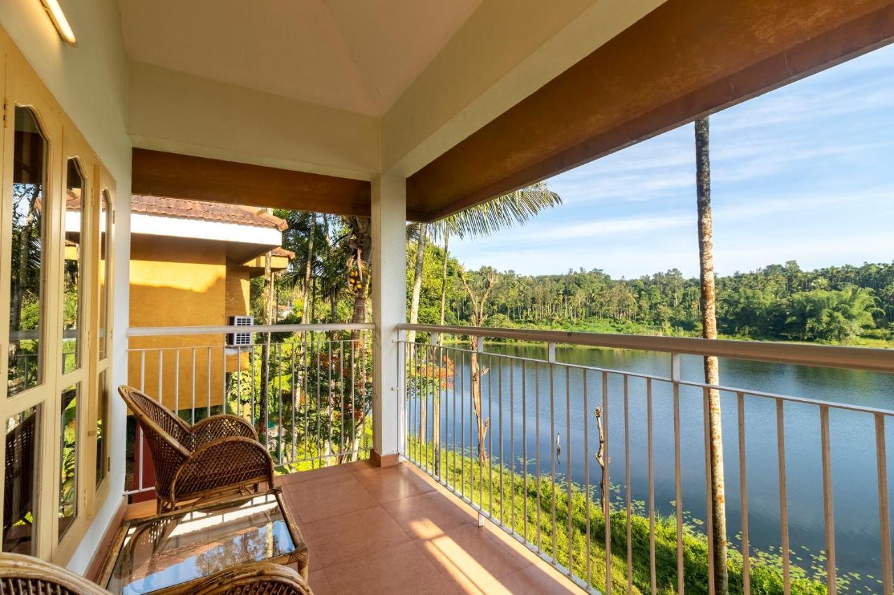 וואיאנאד Karapuzha Village Resort מראה חיצוני תמונה