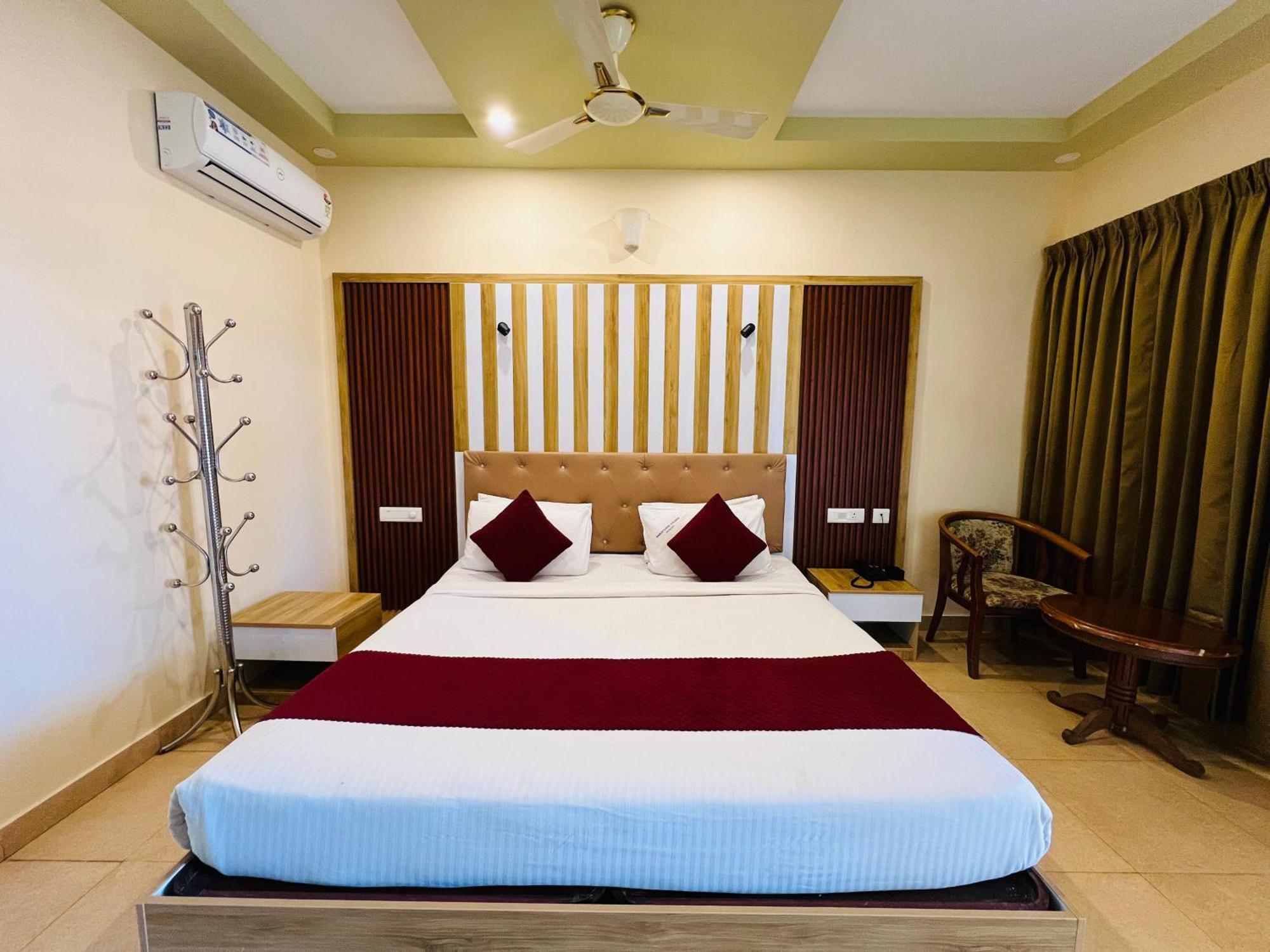 וואיאנאד Karapuzha Village Resort מראה חיצוני תמונה